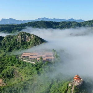 無人機航拍太行山 云?？澘澩鹑缣炀? class=